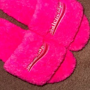 BALENCIAGA PINK FUR SLIDES